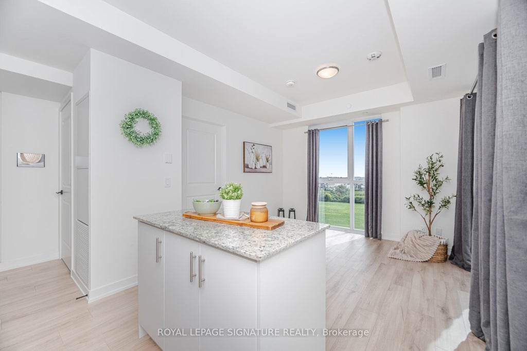 335 Wheat Boom Drive 906, Oakville