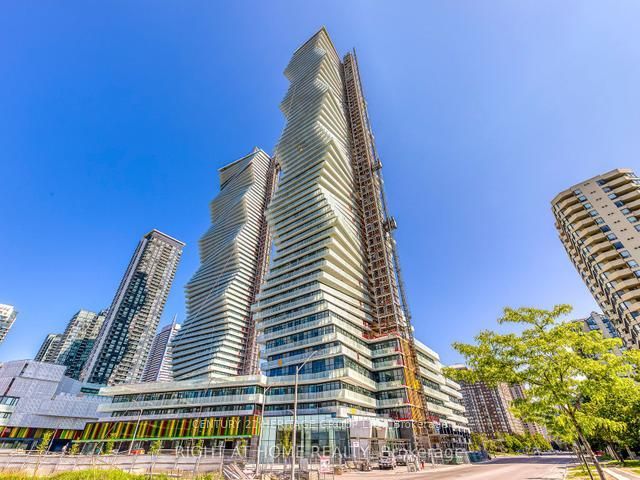 3900 Confederation Parkway 4008, Mississauga
