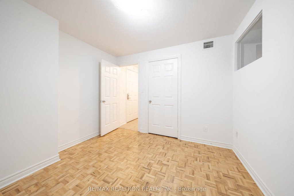 1407 Dupont Street 110, Toronto W02