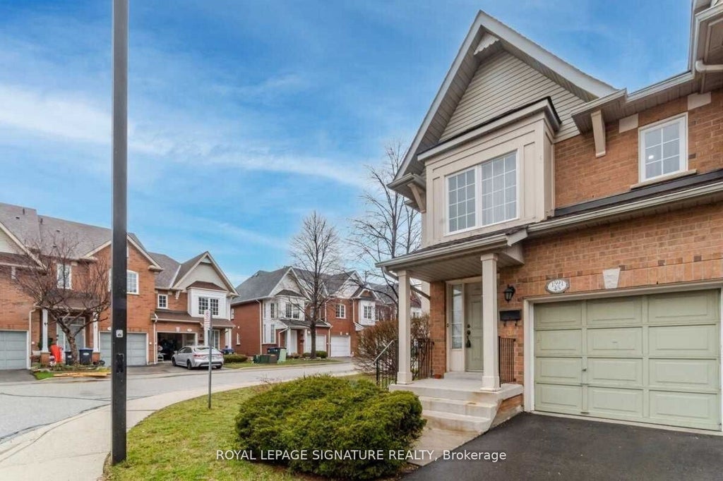 1591 South Parade Court 45, Mississauga
