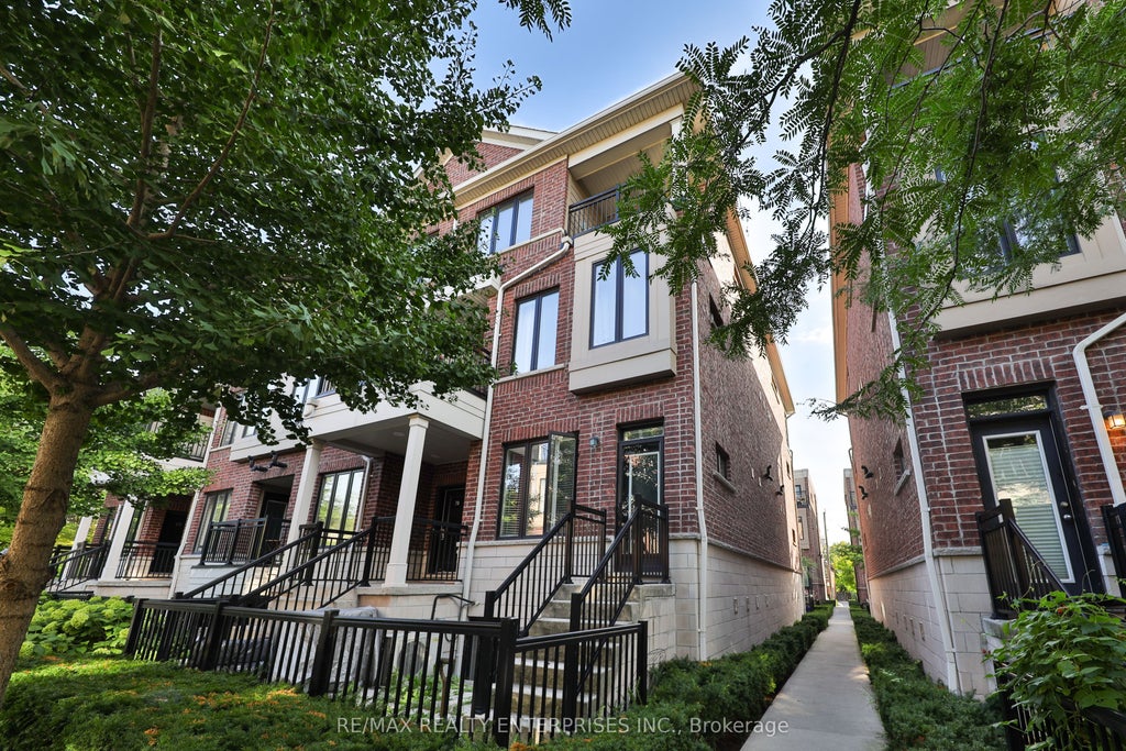 130 Twenty Fourth Street 71, Toronto W06