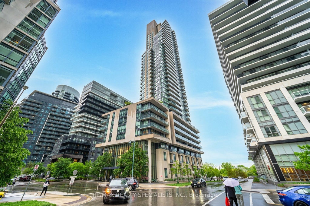 59 Annie Craig Drive 1604, Toronto W06