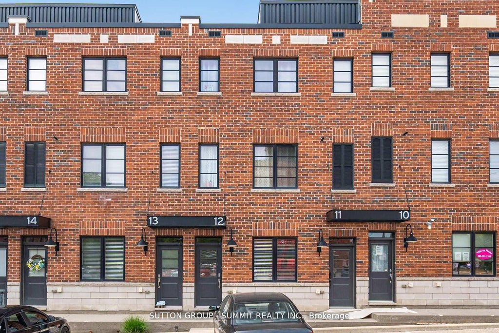 70 Plains Road W 12, Burlington