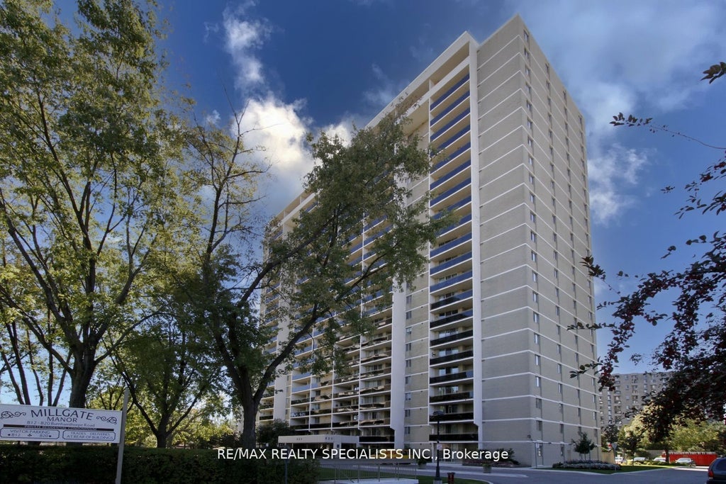 820 Burnhamthorpe Road 803, Toronto W08