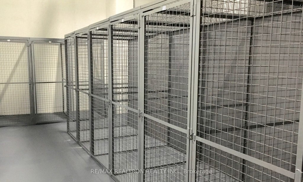 25 Neighbourhood Lane P203 55, Toronto W07