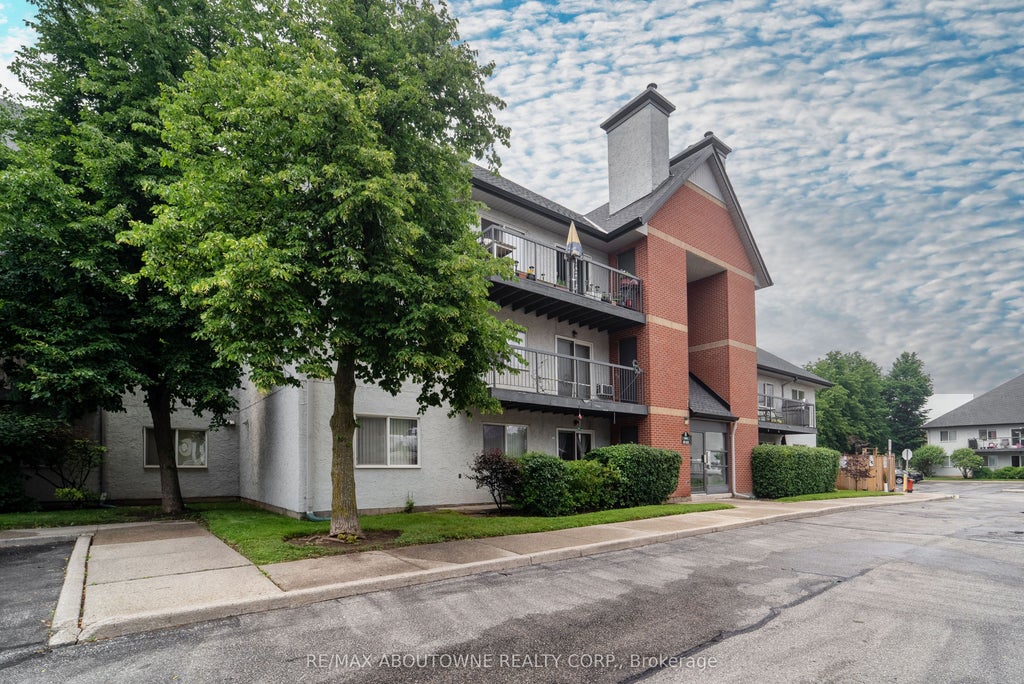 1450 Glen Abbey Gate 612, Oakville