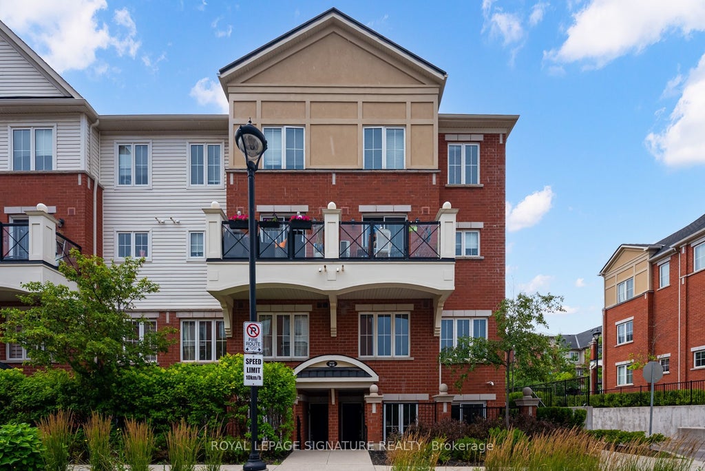 2492 Post Road 19, Oakville