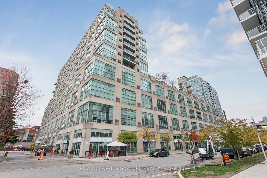 250 Manitoba Street 111, Toronto W06