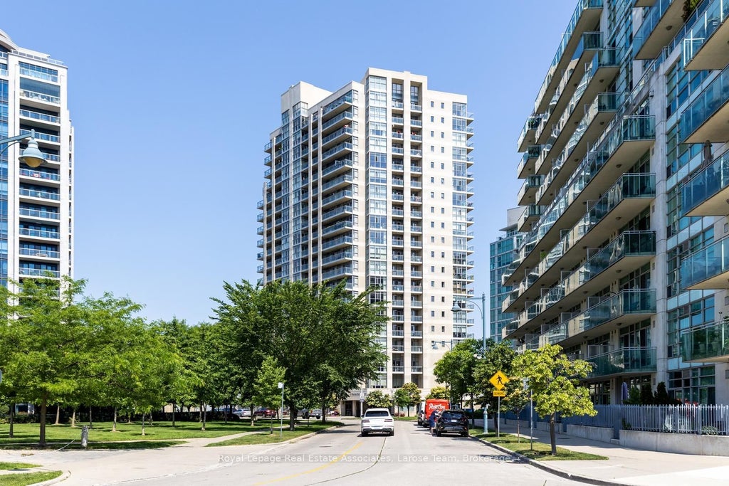 3 Marine Parade Drive 1607, Toronto W06