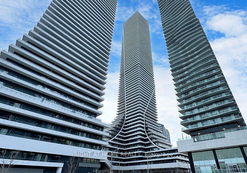 30 Shore Breeze Drive 3415, Toronto W06