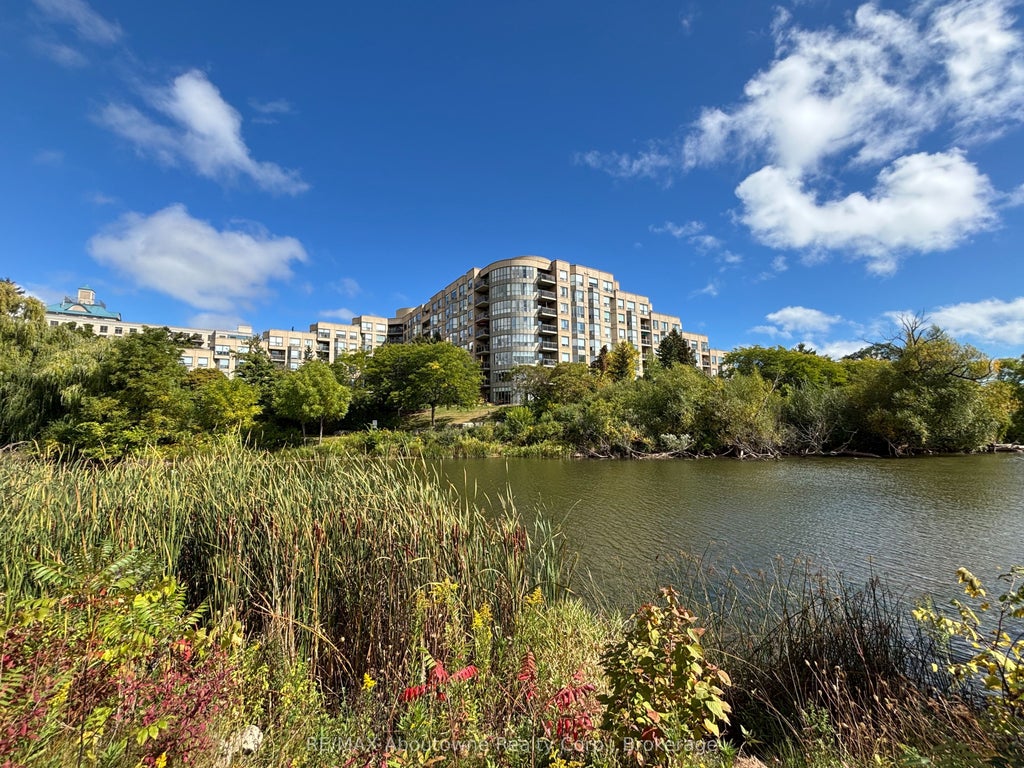 2511 Lakeshore Road W 406, Oakville