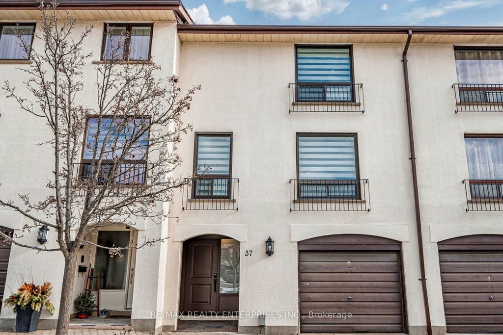 6679 Shelter Bay Road 37, Mississauga