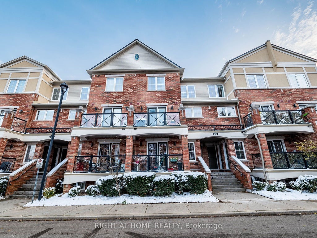 19 Hays Boulevard 9, Oakville