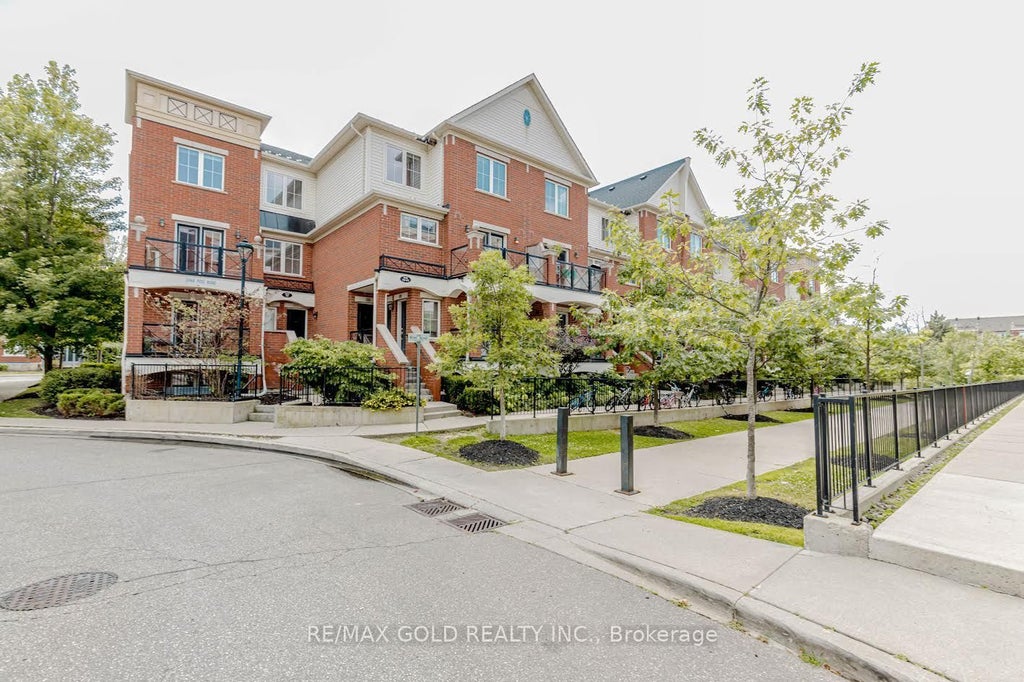 2468 Post Road 20, Oakville