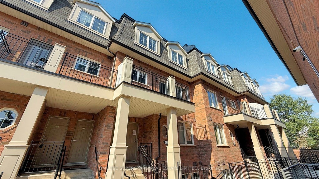 2420 Baronwood Drive 42-02, Oakville