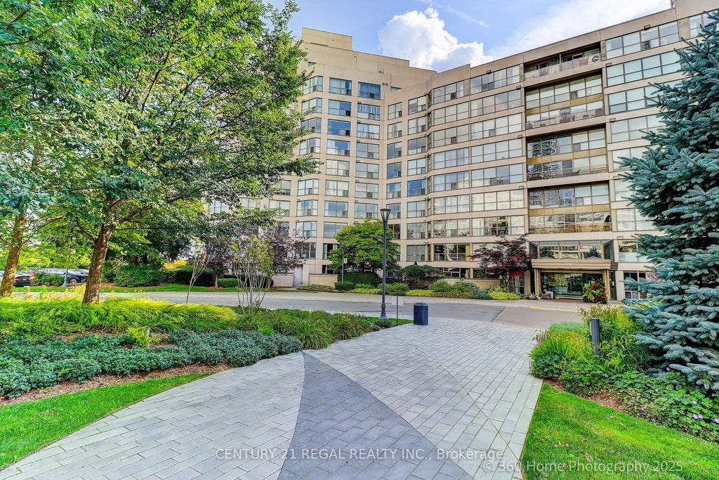 2267 Lake Shore Boulevard W 308, Toronto W06
