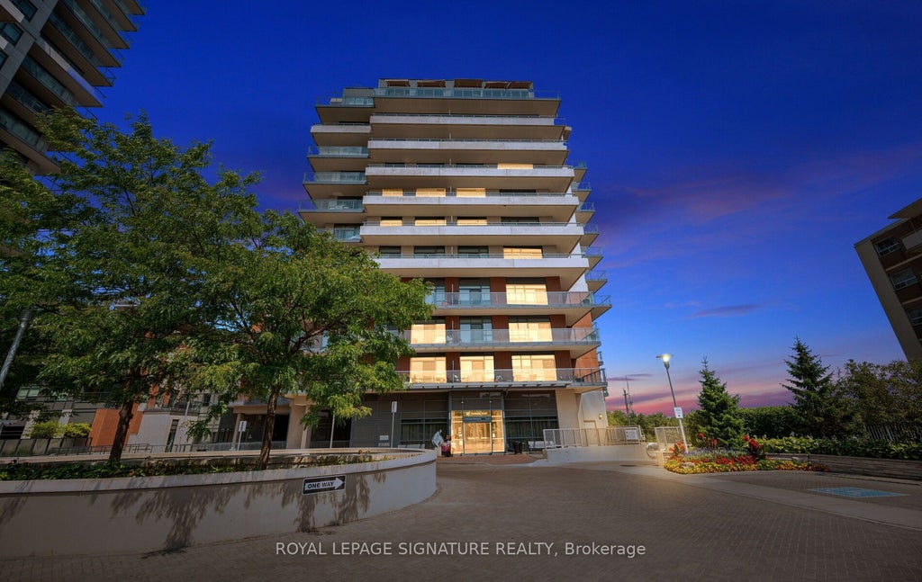 35 Fontenay Court 807, Toronto W08