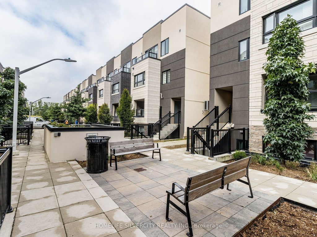 1141 Cooke Boulevard 403, Burlington