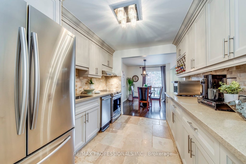 4345 Bloor Street W 51, Toronto W08