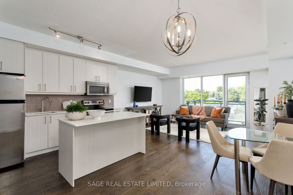 760 The Queensway N/a 401, Toronto W07