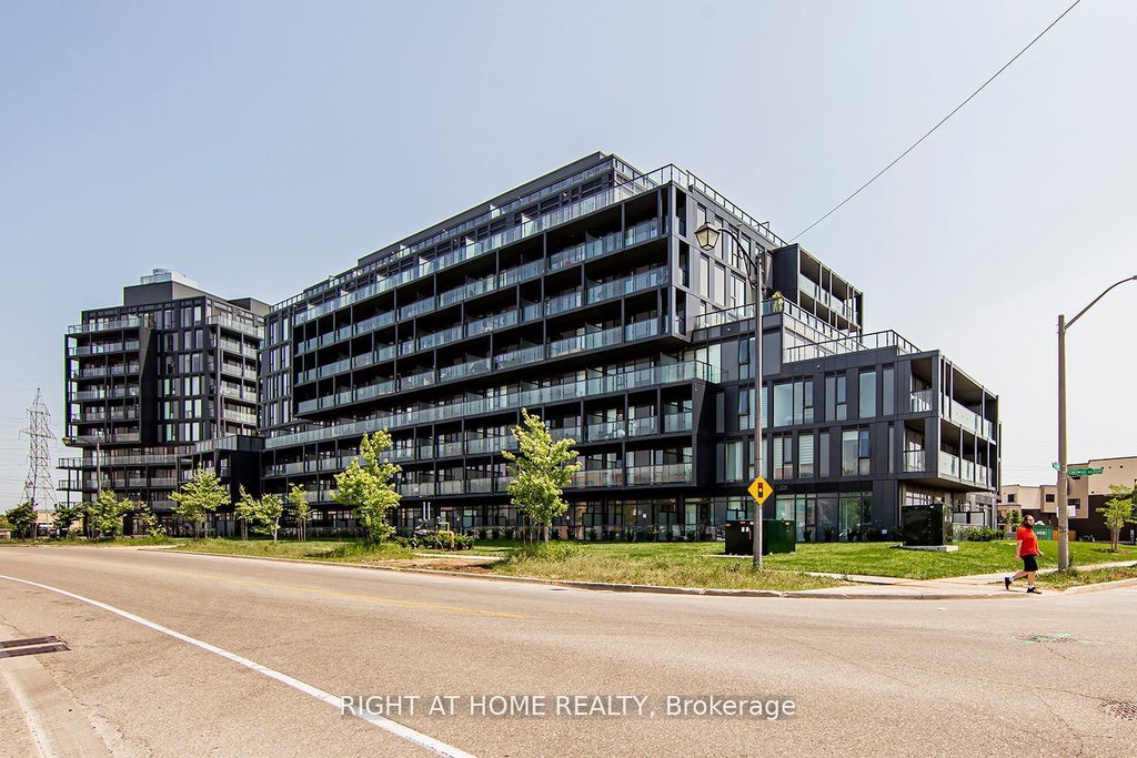 3200 Dakota Common Way B816, Burlington