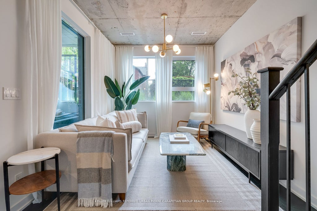 57 Brock Avenue Th 109, Toronto W01