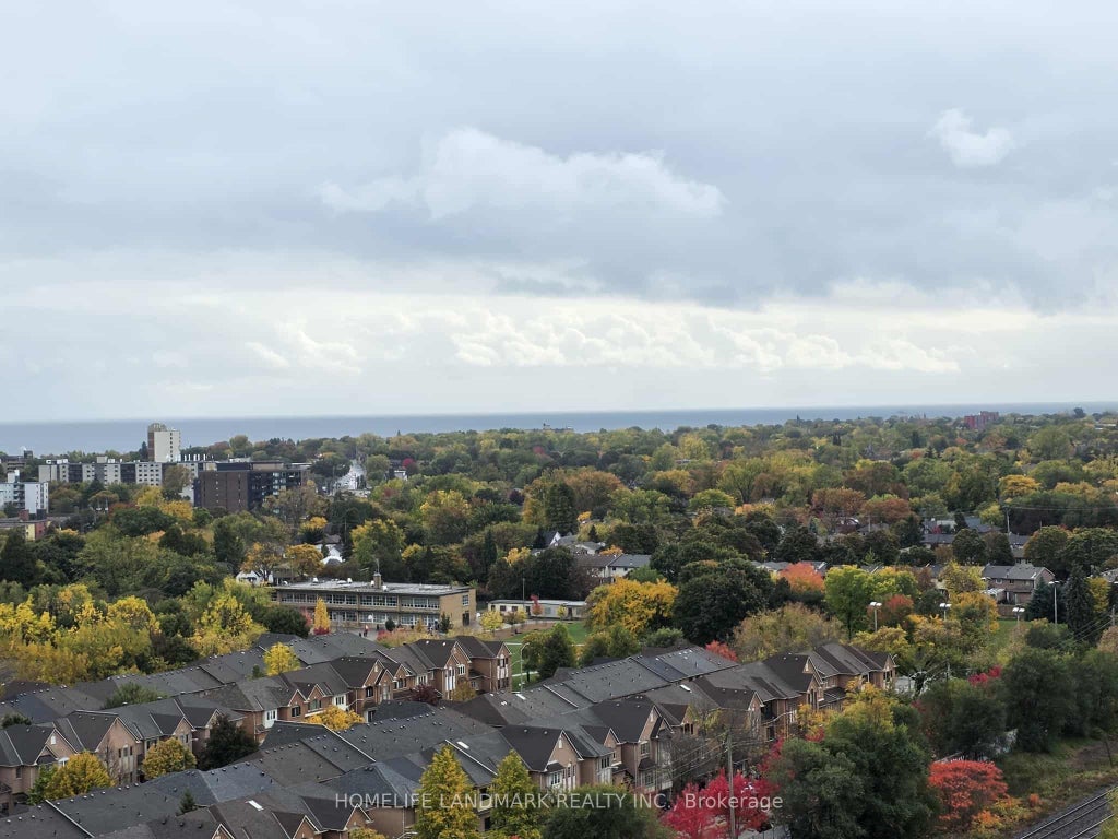 155 Legion Road N 1706, Toronto W06