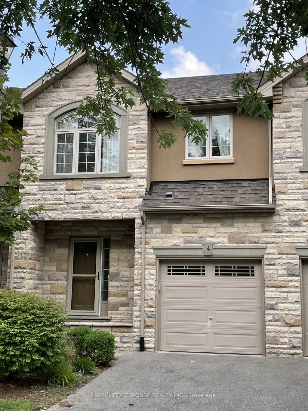 2282 Orchard Road 4, Burlington