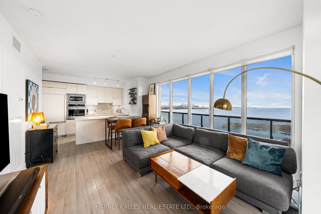 56 Annie Craig Drive 2703, Toronto W06