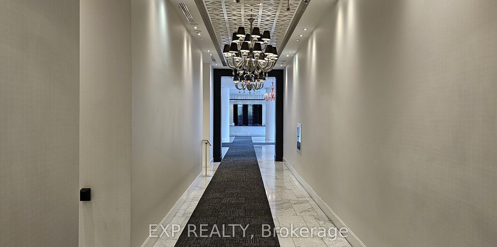 88 Park Lawn Road 1706, Toronto W06