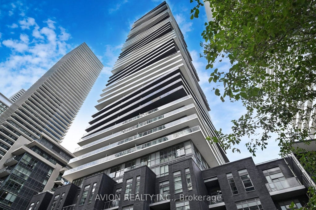 56 Annie Craig Drive 3007, Toronto W06