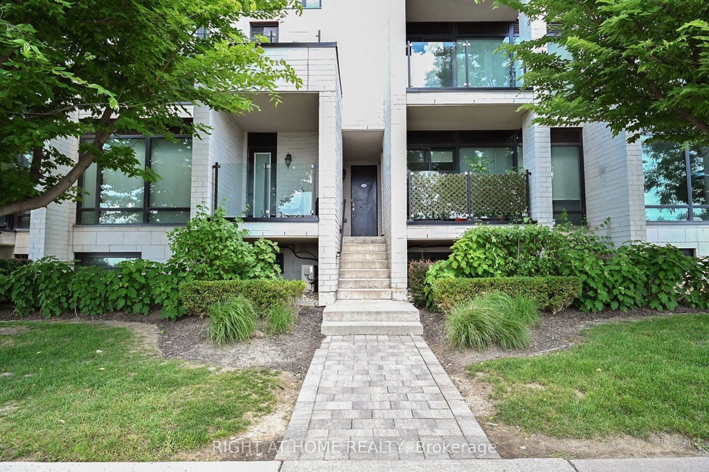 138 Widdicombe Hill Boulevard 710, Toronto W09