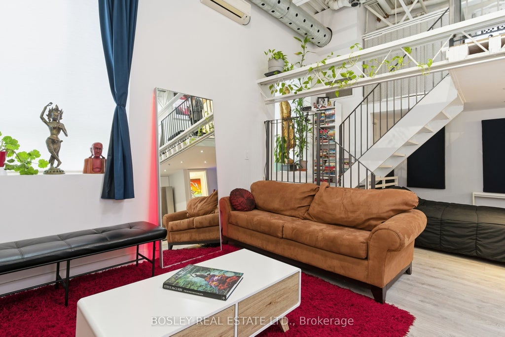 347 Sorauren Avenue 209, Toronto W01