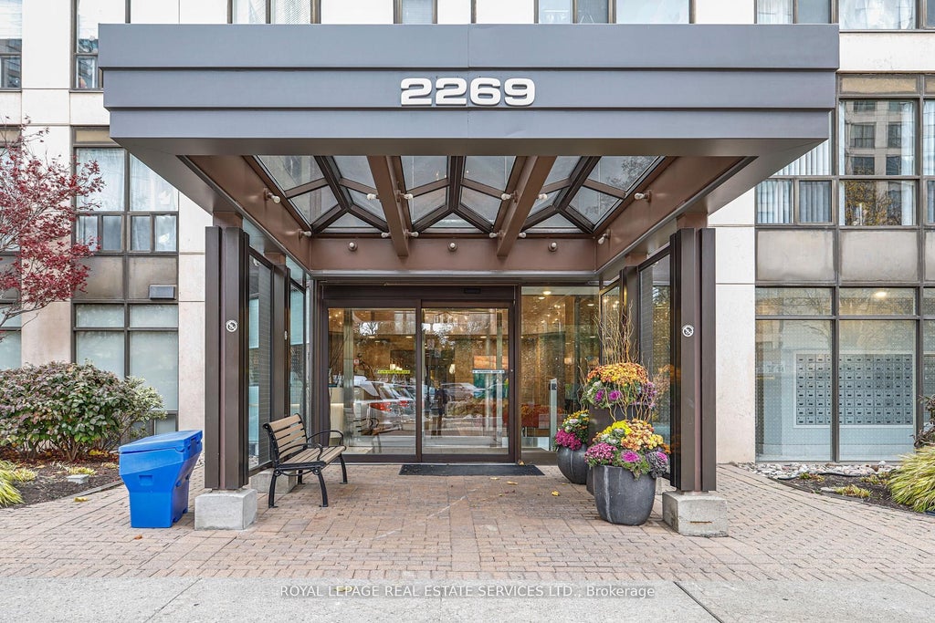 2269 Lake Shore Boulevard W 611, Toronto W06
