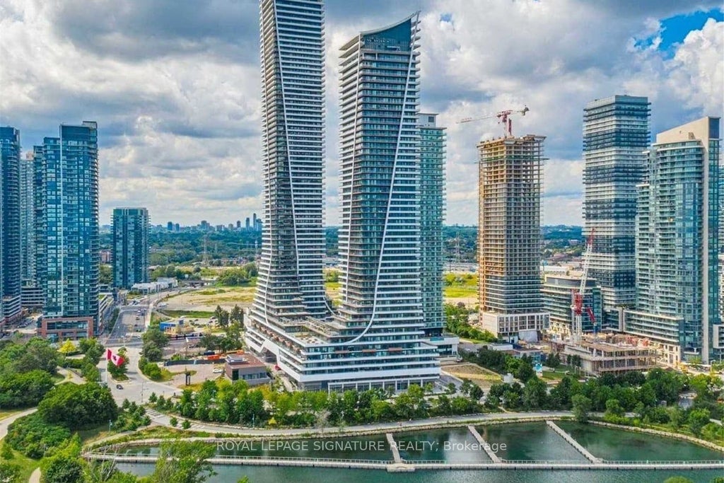 20 Shore Breeze Drive Lph05b, Toronto W06