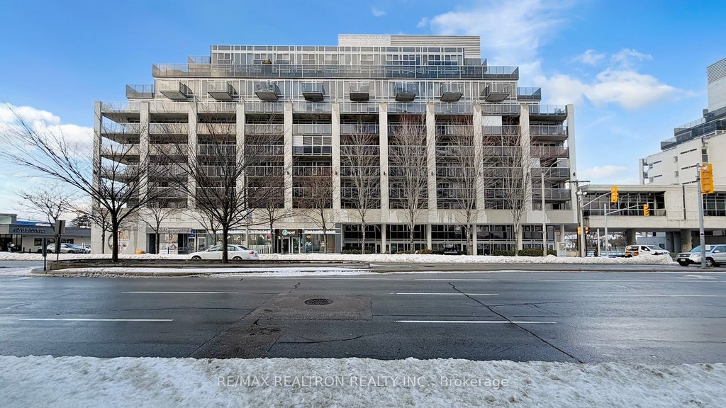 1050 The Queensway Avenue 217, Toronto W08