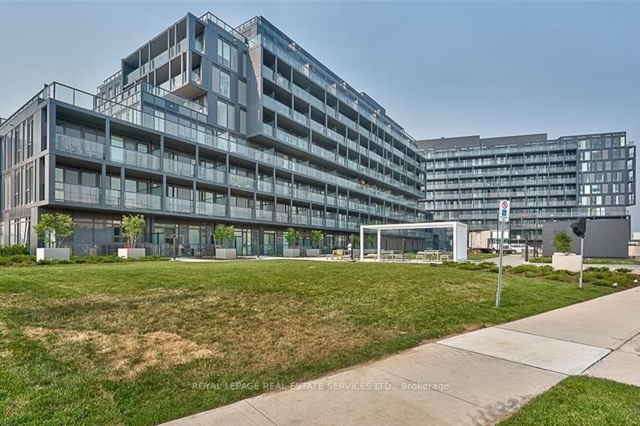 3210 Dakota Common A318, Burlington