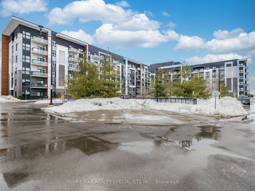 128 Grovewood Common Circle 624, Oakville