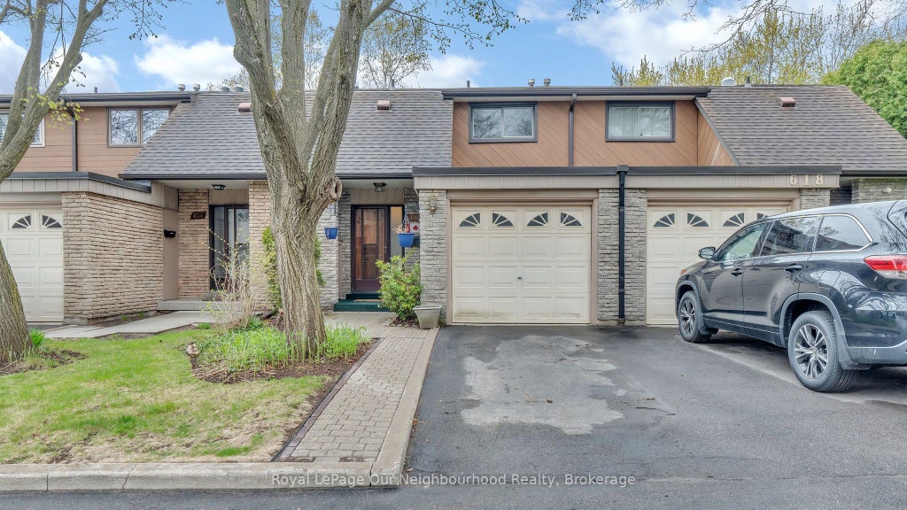 616 Forestwood Crescent, Burlington