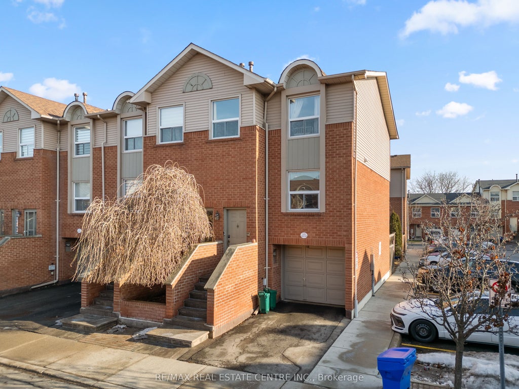 1570 Reeves Gate 10, Oakville