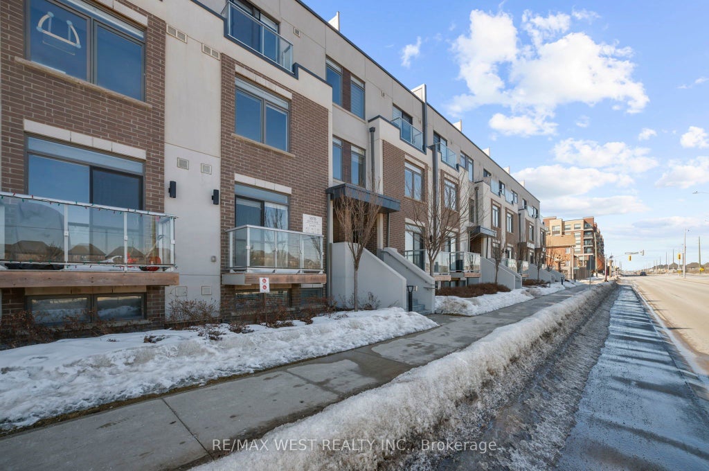 3078 Sixth Line 321, Oakville