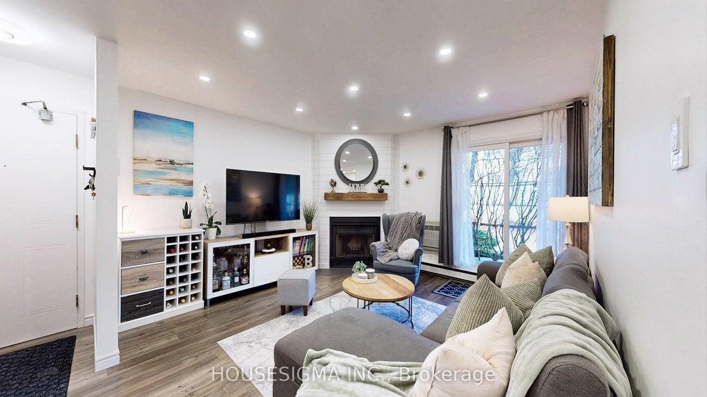 1496 Pilgrims Way 114, Oakville