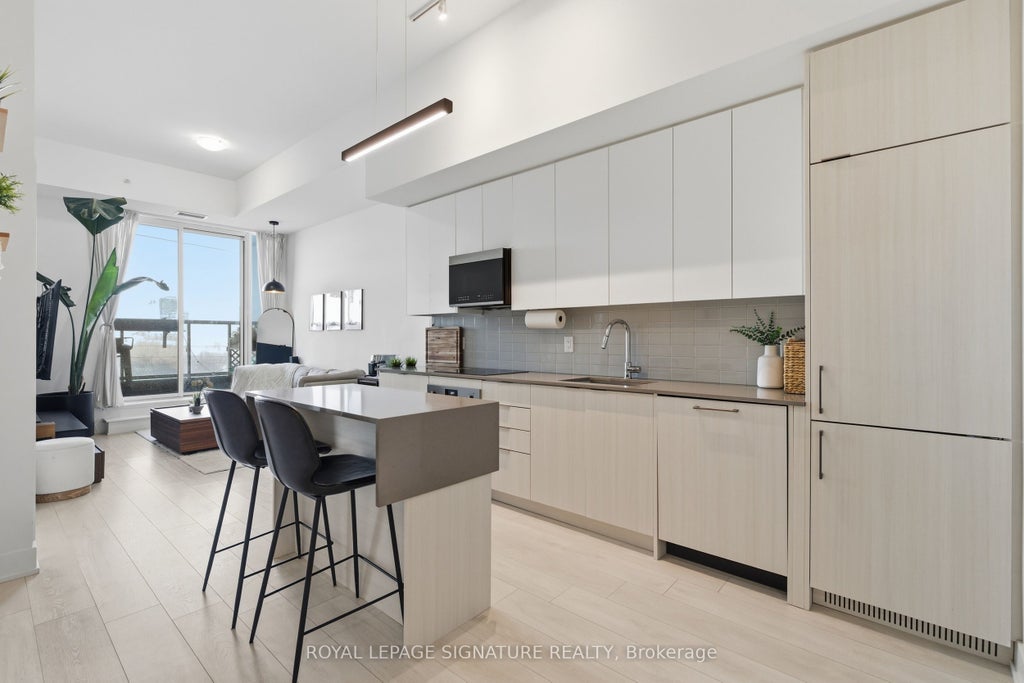 2489 Taunton Road 214, Oakville