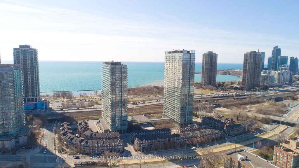 105 The Queensway Avenue 415, Toronto W01