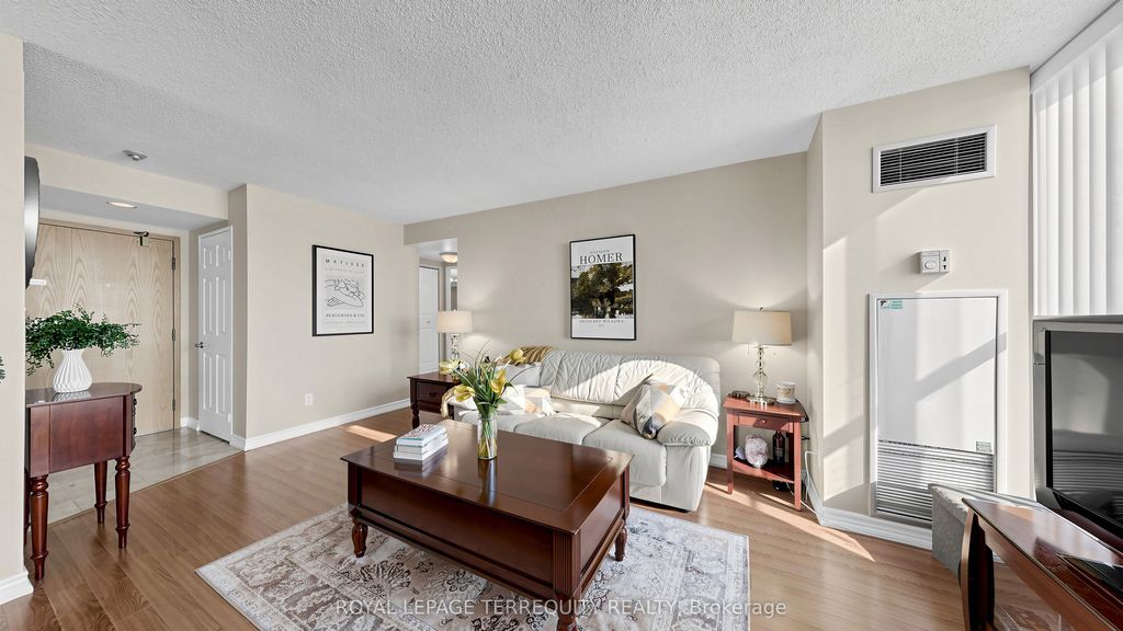 22 Southport Street 833, Toronto W01