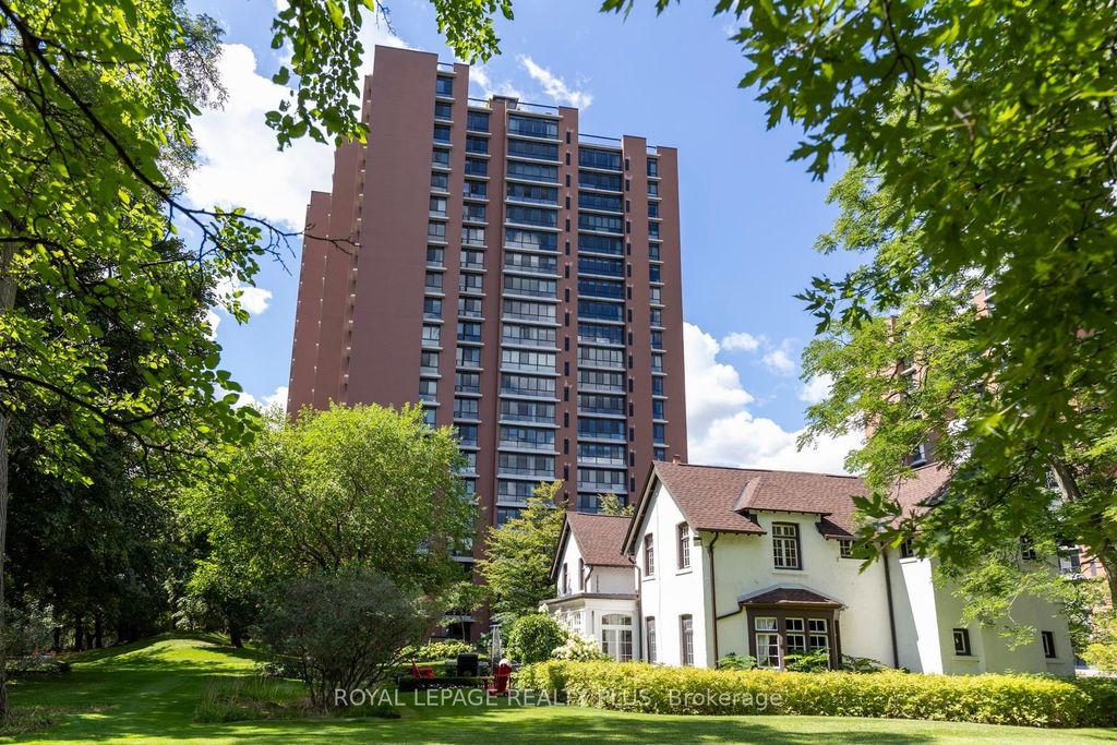 1400 Dixie Road 2203, Mississauga