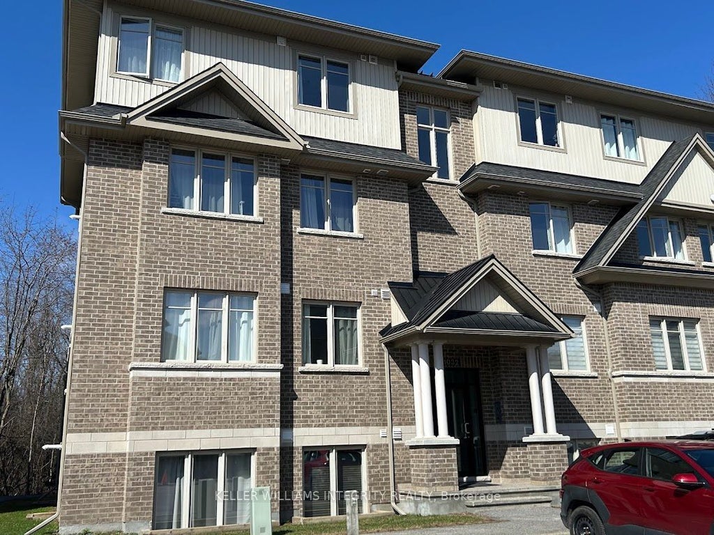 1032 Beryl Private F, Blossom Park - Airport and Area