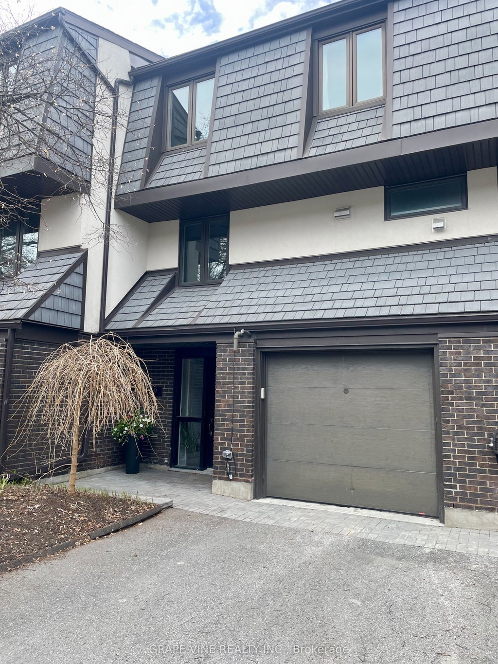 655 Richmond Road 29, Carlingwood - Westboro and Area