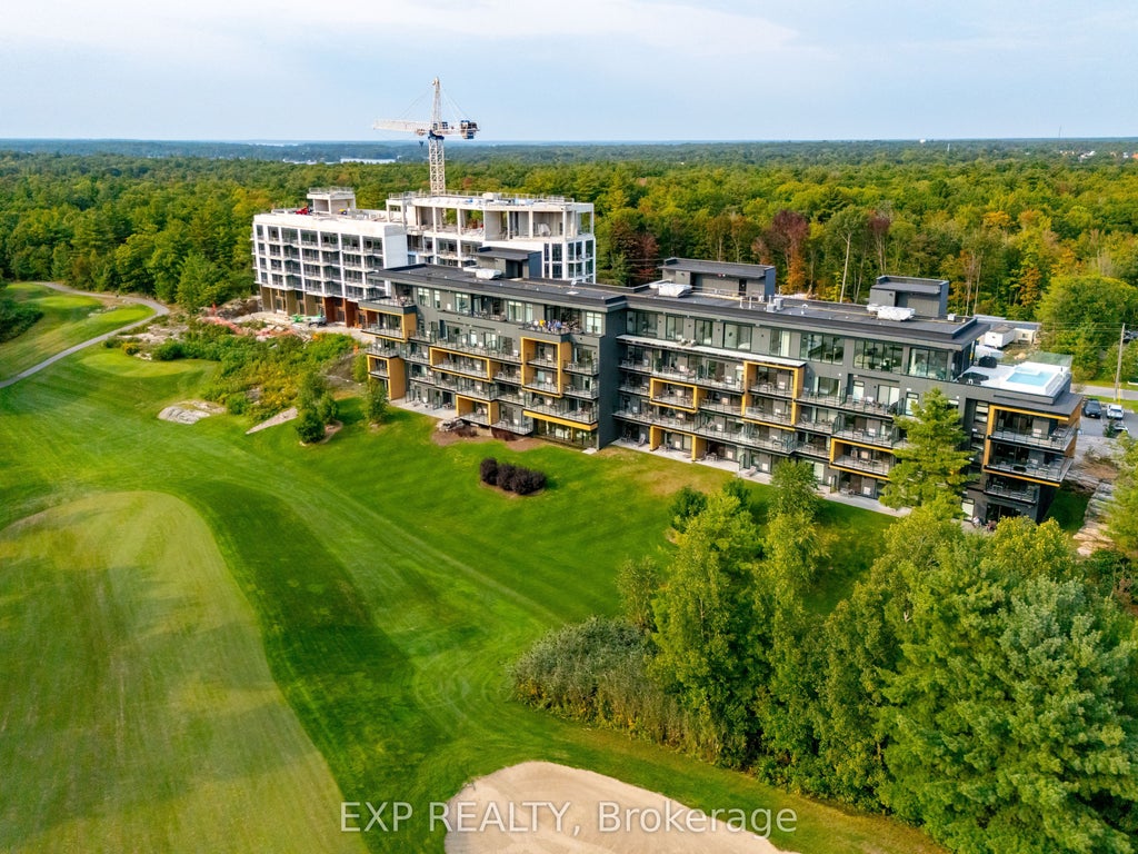 120 Carrick Trail 102, Gravenhurst