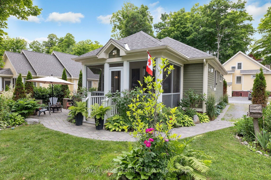 7 Hollow Lane E 217, Prince Edward County